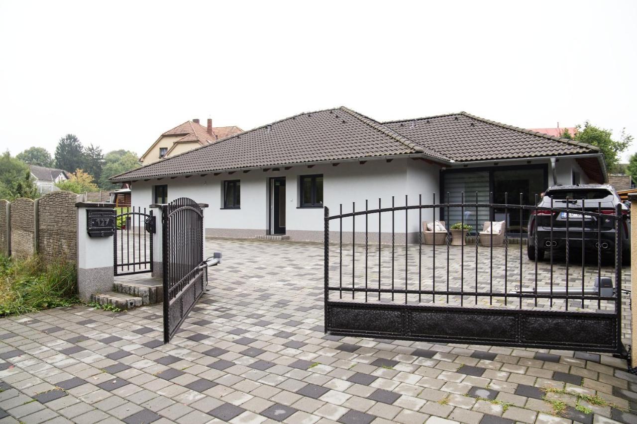 Apartmány a Wellness VMAL s.r.o. Skuteč Exterior foto